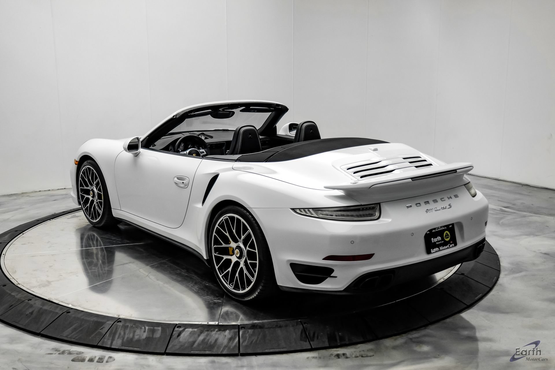 Used 2016 Porsche 911 Turbo S AWD/4WD image 12