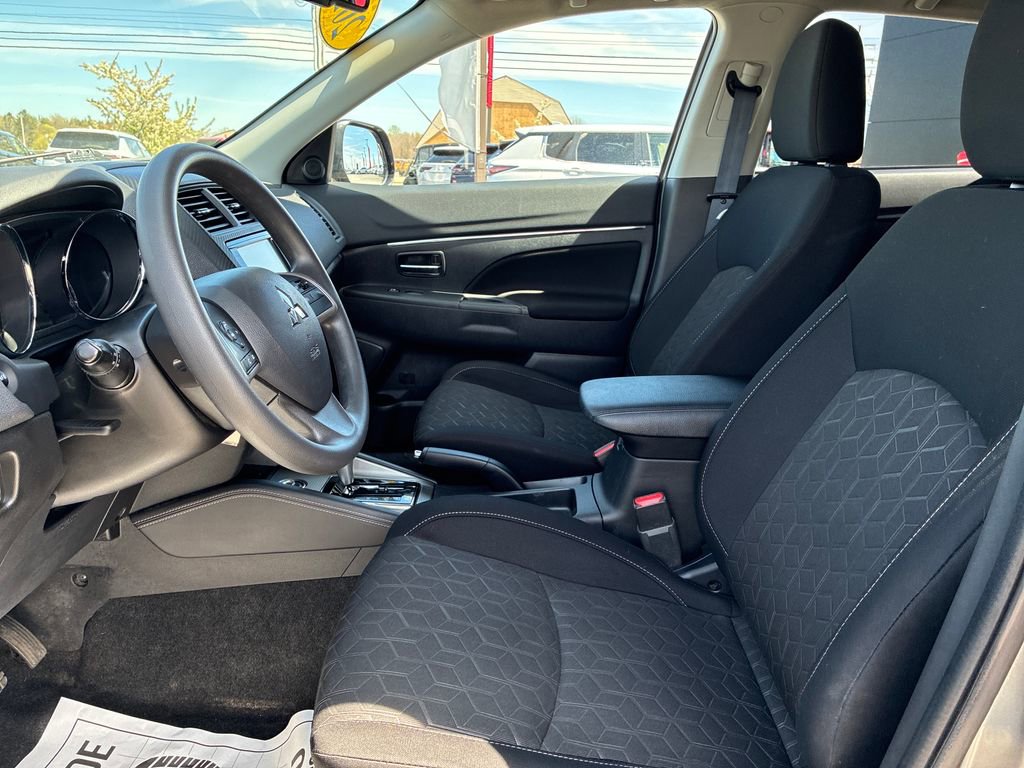 Used 2021 Mitsubishi Outlander Sport ES AWD/4WD image 9