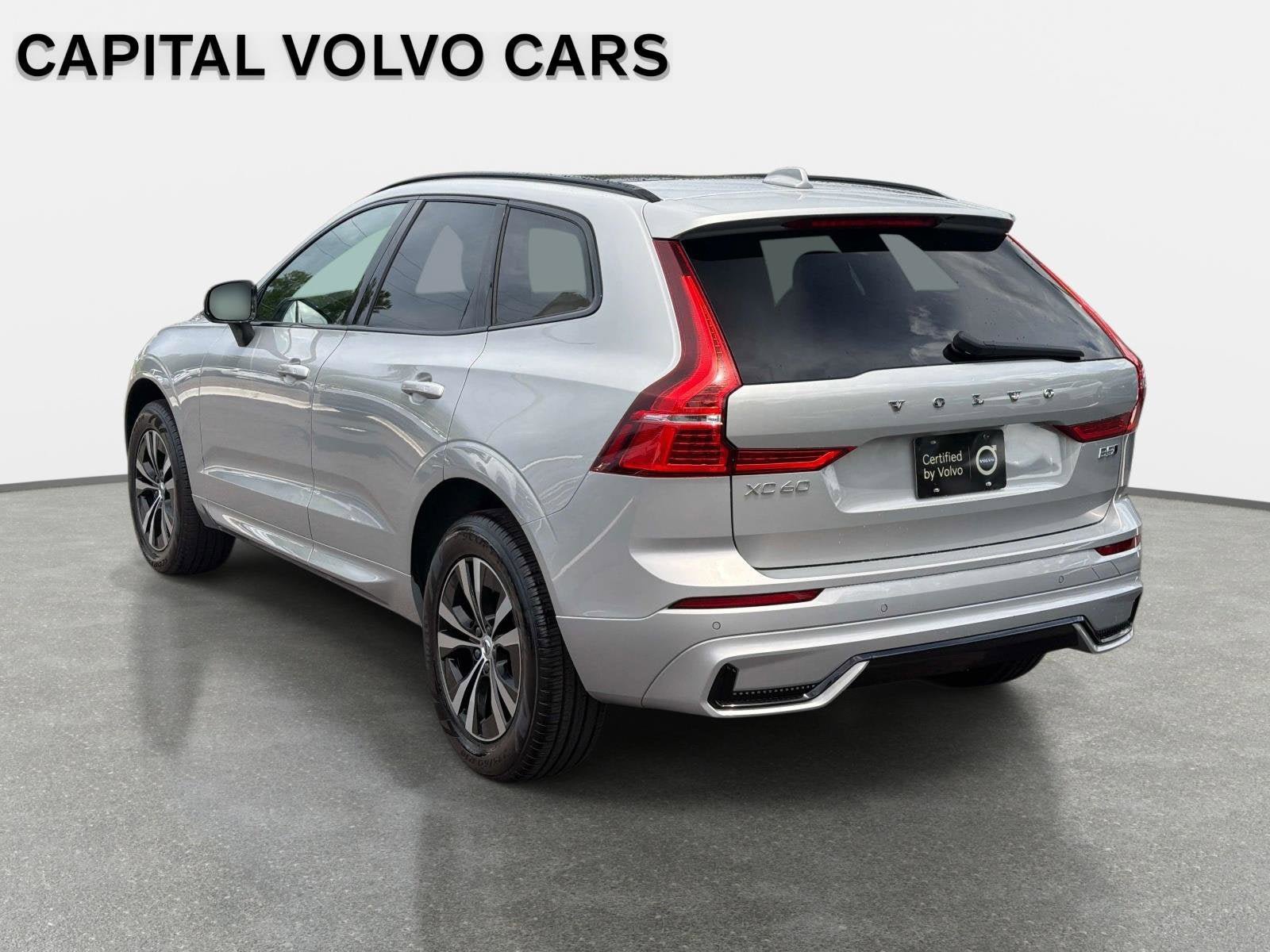 Certified 2025 Volvo XC60 B5 Core AWD/4WD image 7