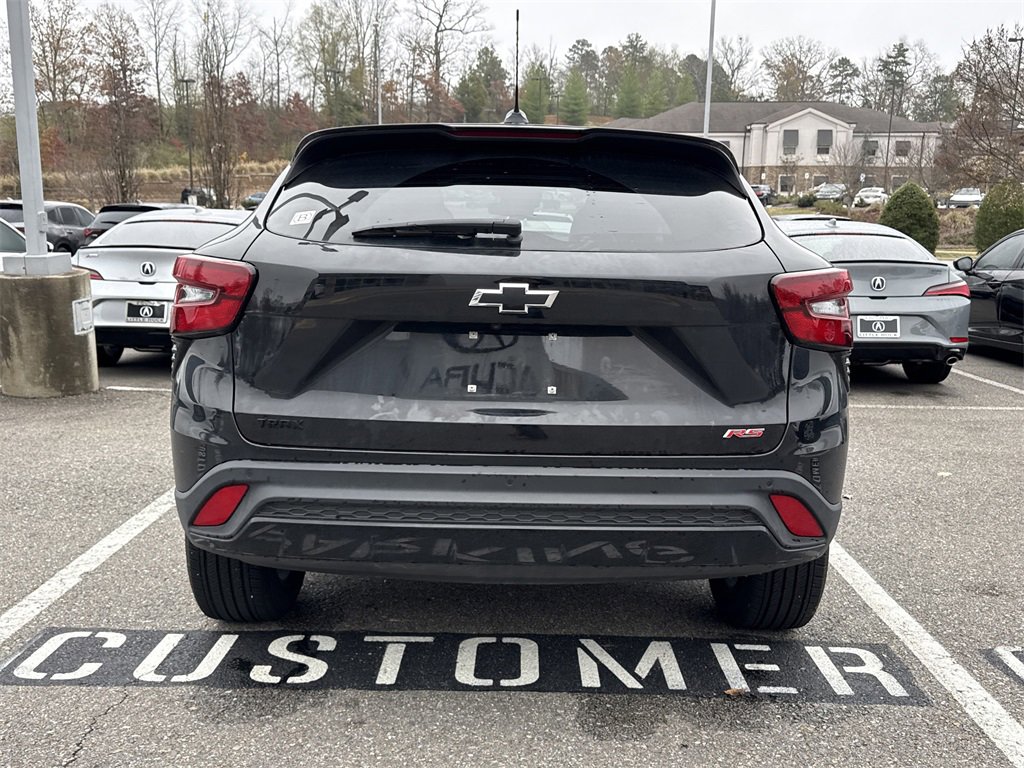 Used 2024 Chevrolet Trax RS w/ Driver Confidence Package image 10