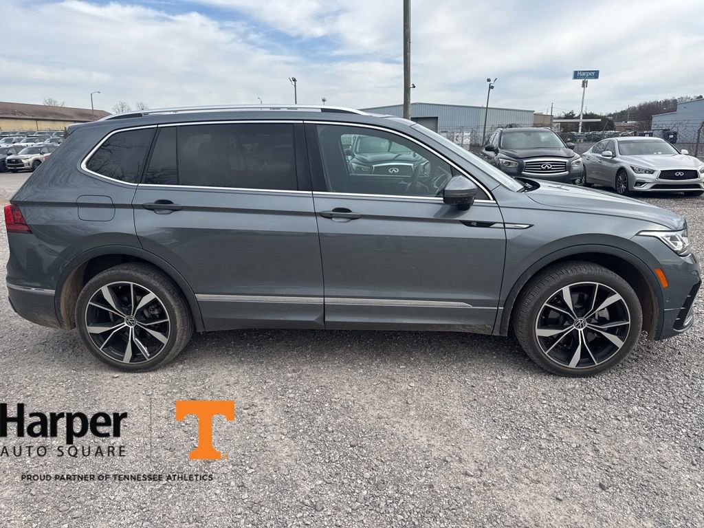 Used 2022 Volkswagen Tiguan SEL R-Line image 6