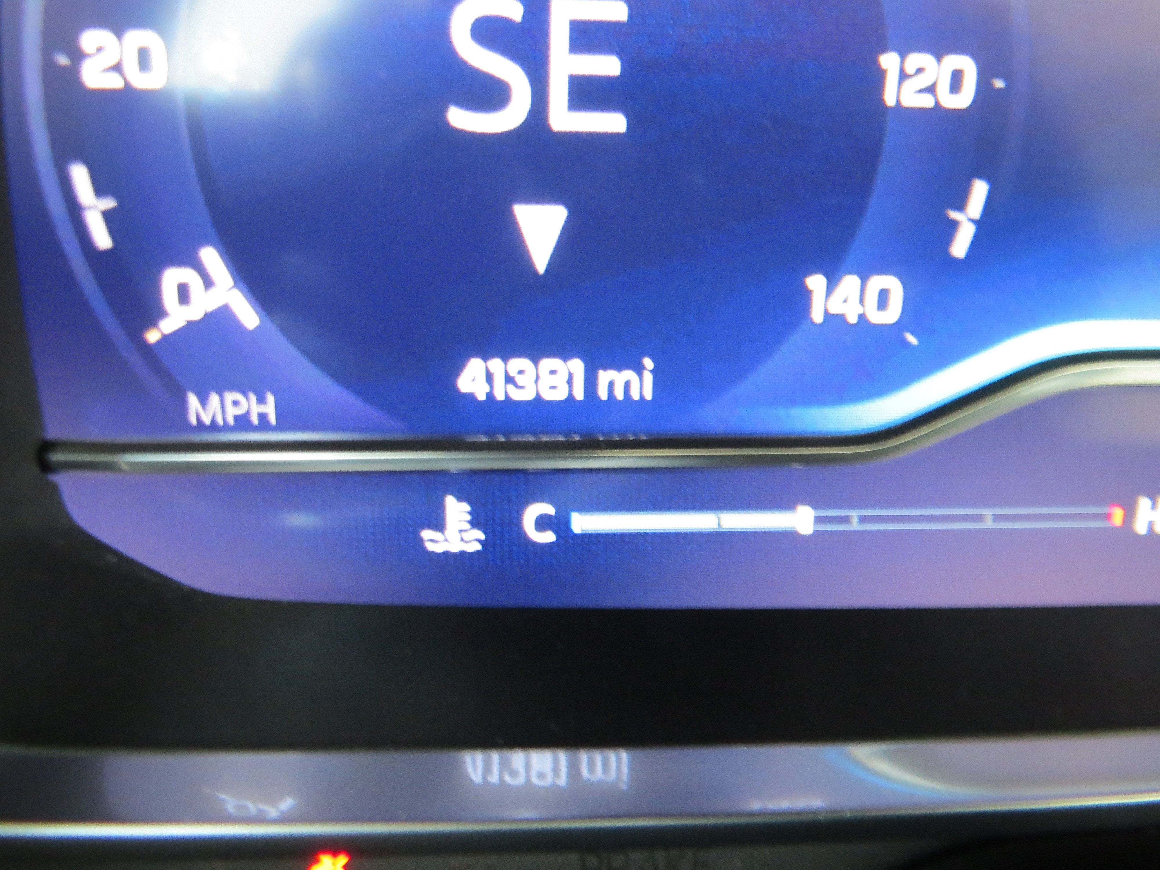 Used 2023 Chevrolet Suburban High Country RWD image 22