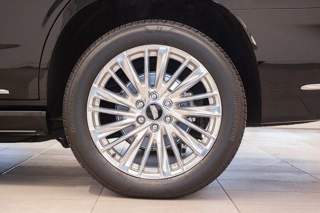 Certified 2025 Cadillac Escalade Premium Luxury w/ Touring Package image 9