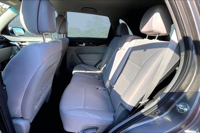 Used 2015 Kia Sorento LX image 24