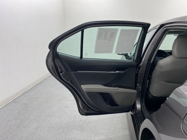 Used 2022 Toyota Camry SE AWD/4WD image 29