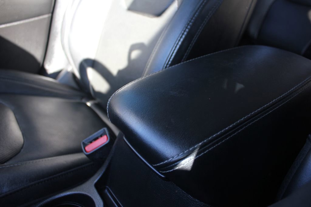 Used 2019 Jeep Cherokee Limited AWD/4WD image 16