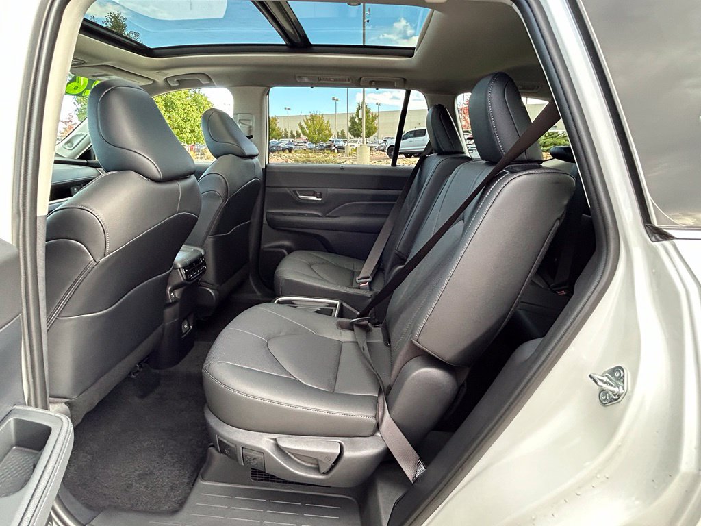 Used 2026 Toyota Grand Highlander AWD Hybrid image 22