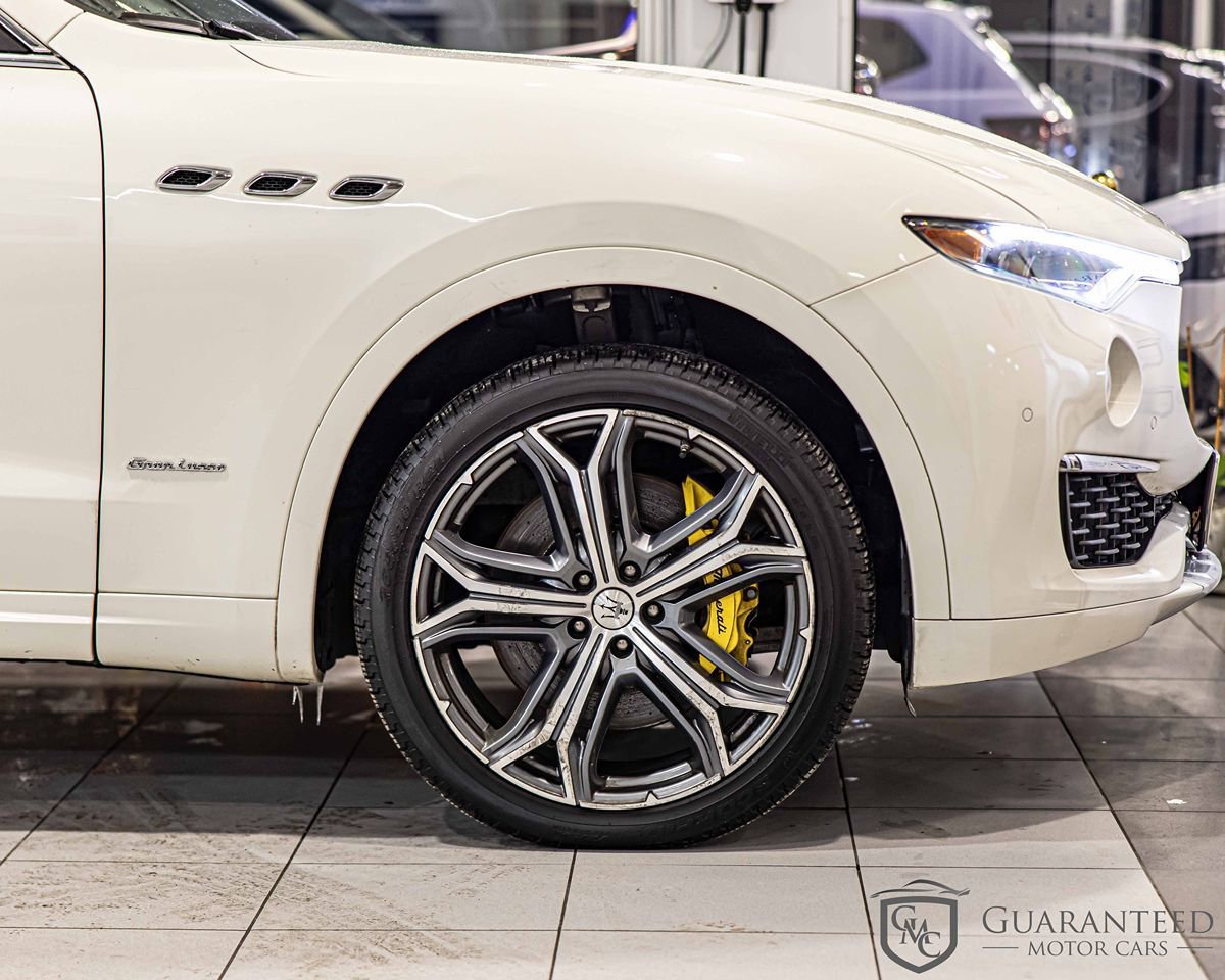 Used 2021 Maserati Levante S GranLusso AWD/4WD image 11