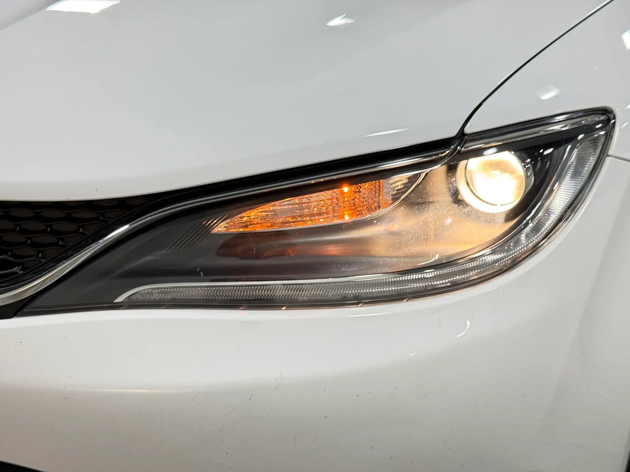 Used 2017 Chrysler 200 LX FWD image 63