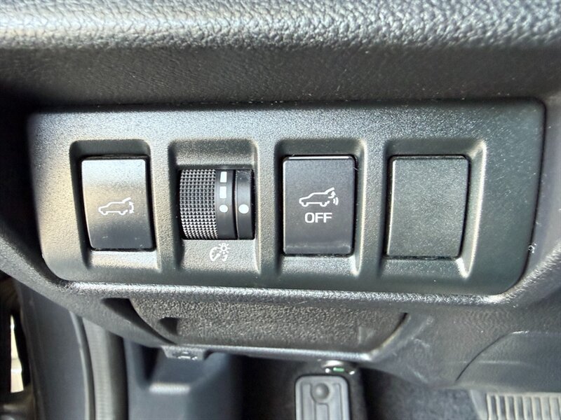 Used 2021 Subaru Outback Premium AWD/4WD image 32