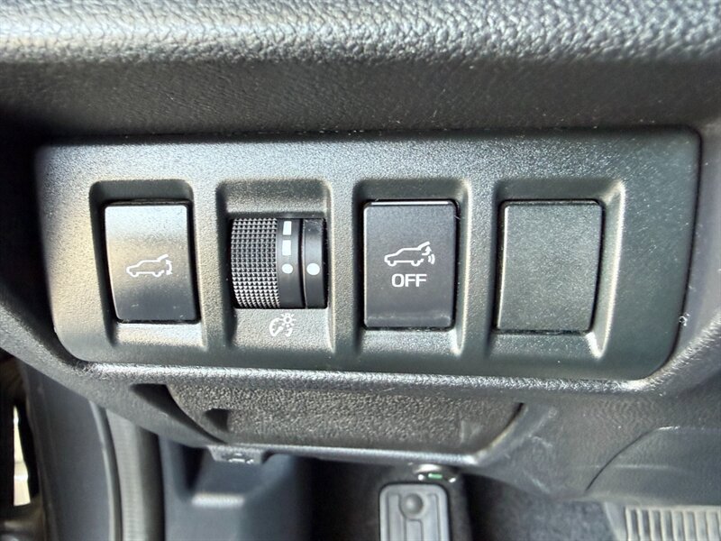 Used 2021 Subaru Outback Premium AWD/4WD image 32