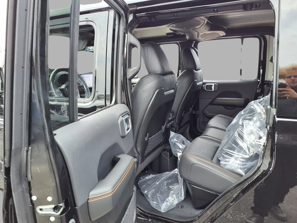New 2026 Jeep Gladiator Sport AWD/4WD image 21