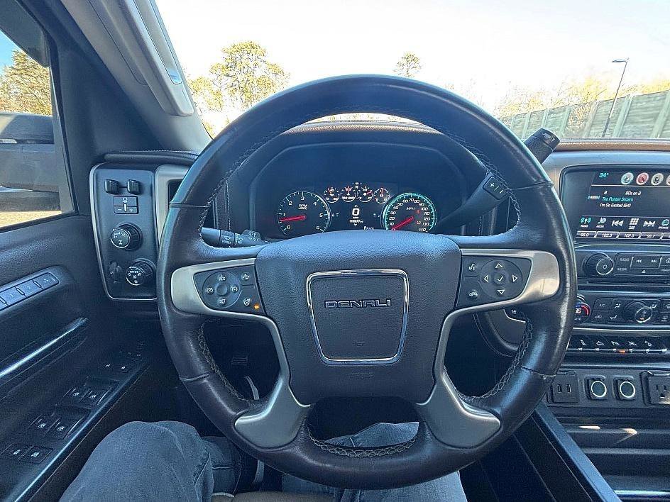 Used 2017 GMC Sierra 1500 Denali AWD/4WD image 22