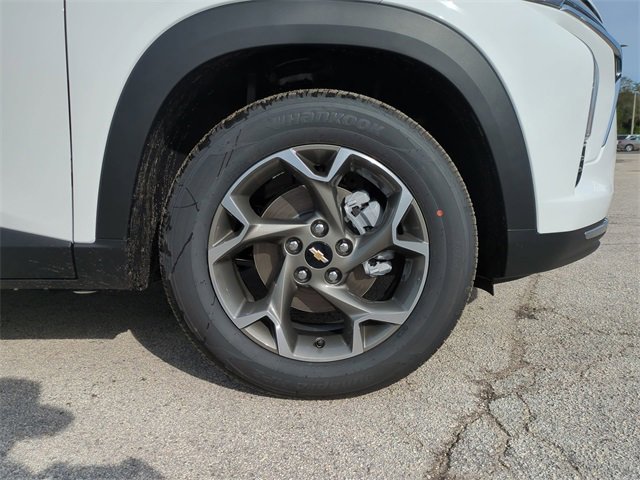 New 2026 Chevrolet Trax LT w/ Sunroof Package image 11