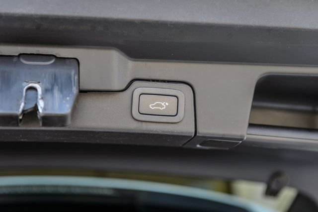 Used 2013 Land Rover Range Rover Evoque Pure Plus AWD/4WD image 12