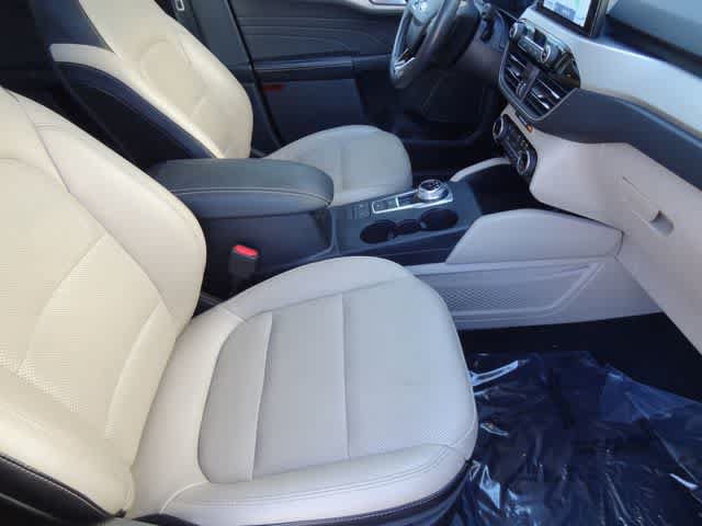 Used 2022 Ford Escape SEL w/ Technology Package AWD/4WD image 14