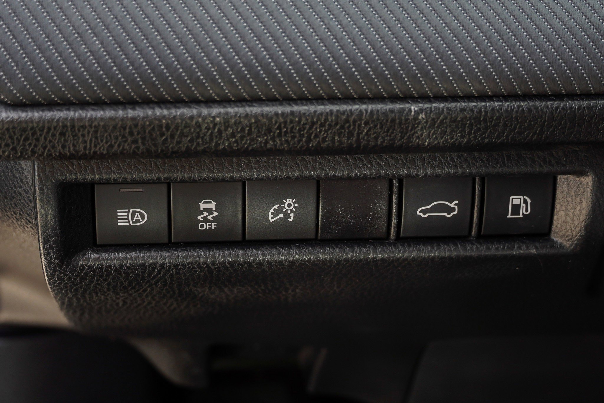 Certified 2025 Toyota Camry SE FWD image 18