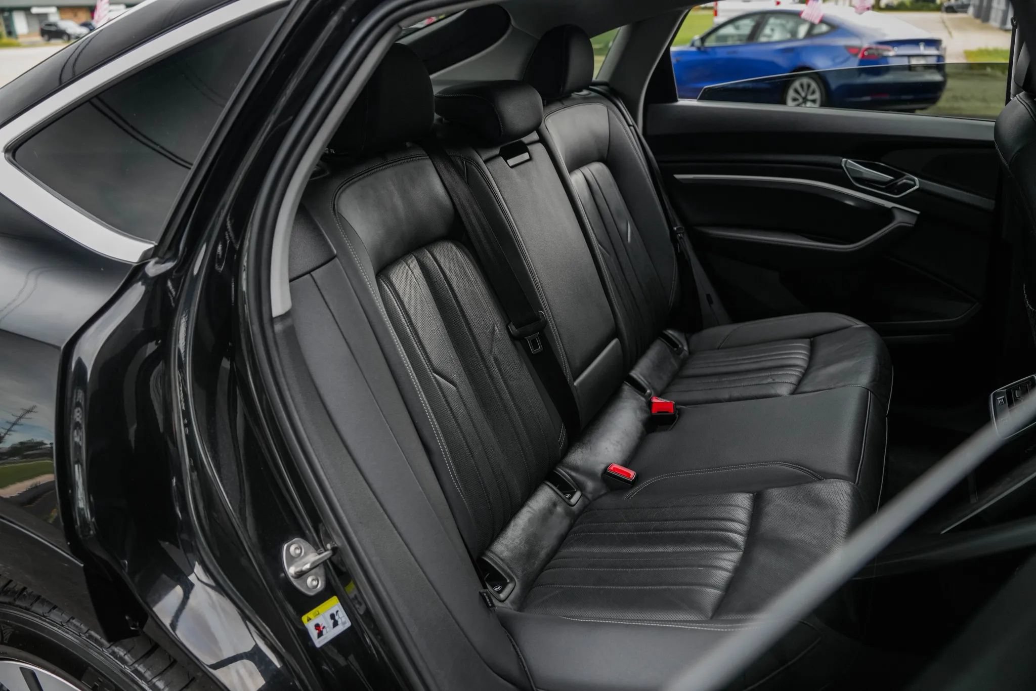 Used 2020 Audi e-tron Premium Plus AWD/4WD image 34