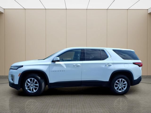 Used 2023 Chevrolet Traverse LS w/ Safety Package FWD image 11