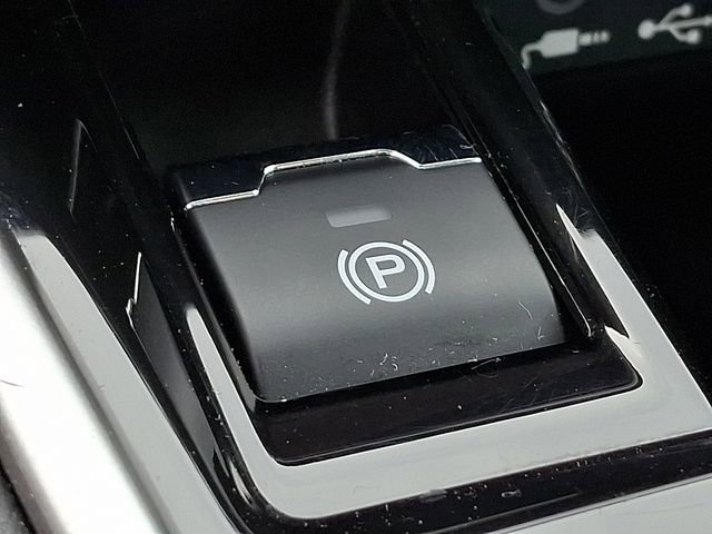 Certified 2025 Subaru Outback Premium image 25