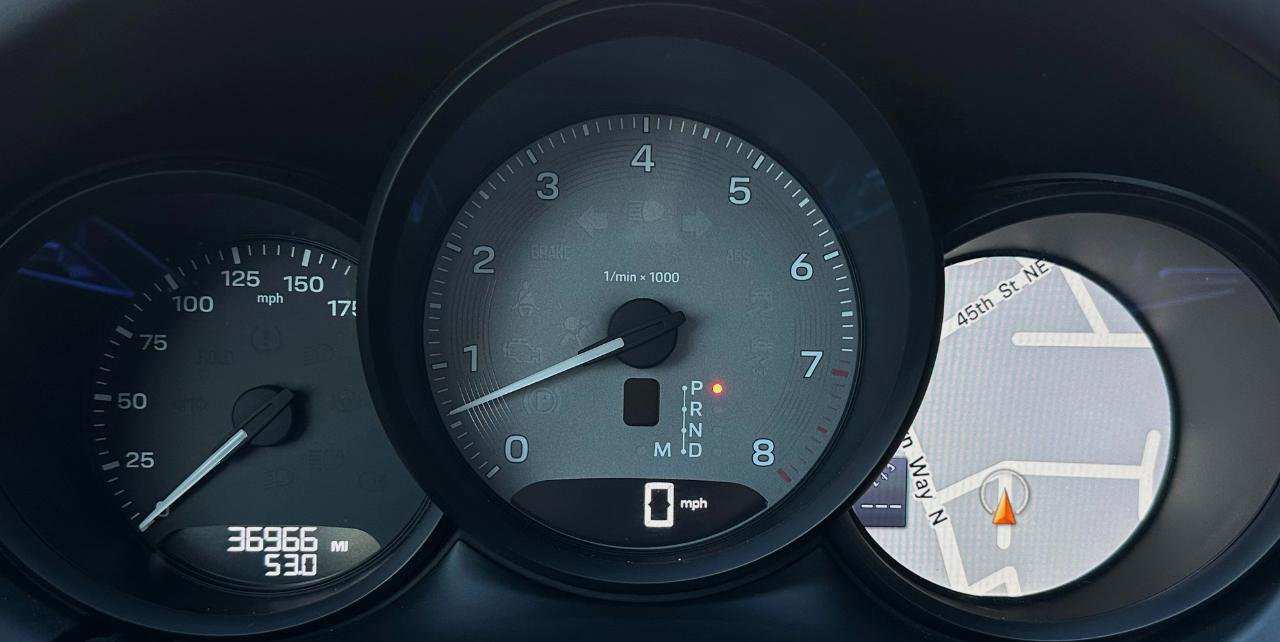 Used 2022 Porsche Macan S w/ Premium Package Plus image 25