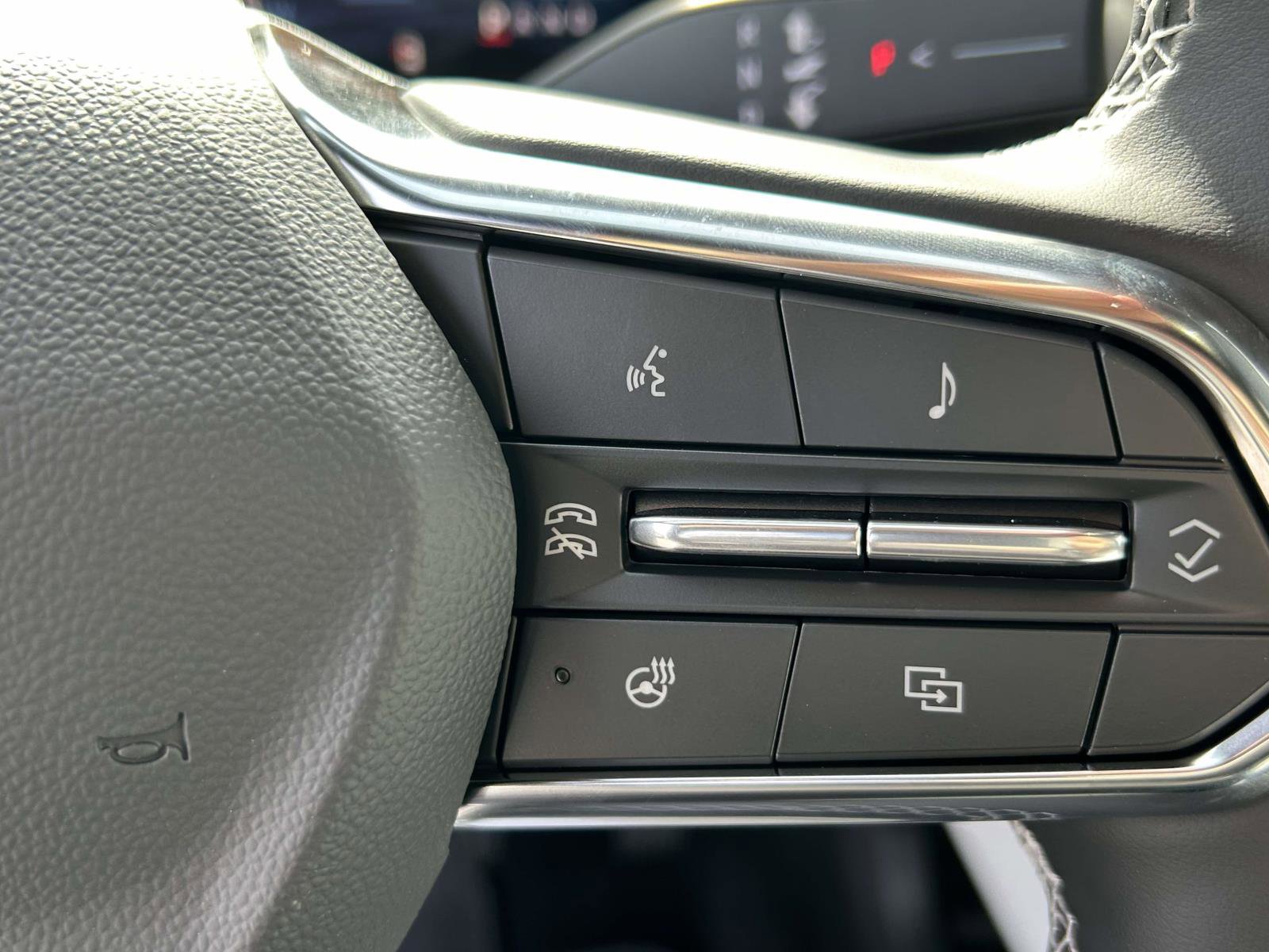 New 2026 Chevrolet Equinox EV LT image 22