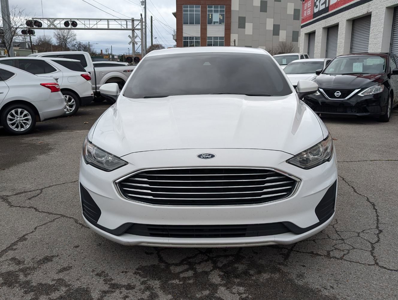 Used 2019 Ford Fusion SE image 3