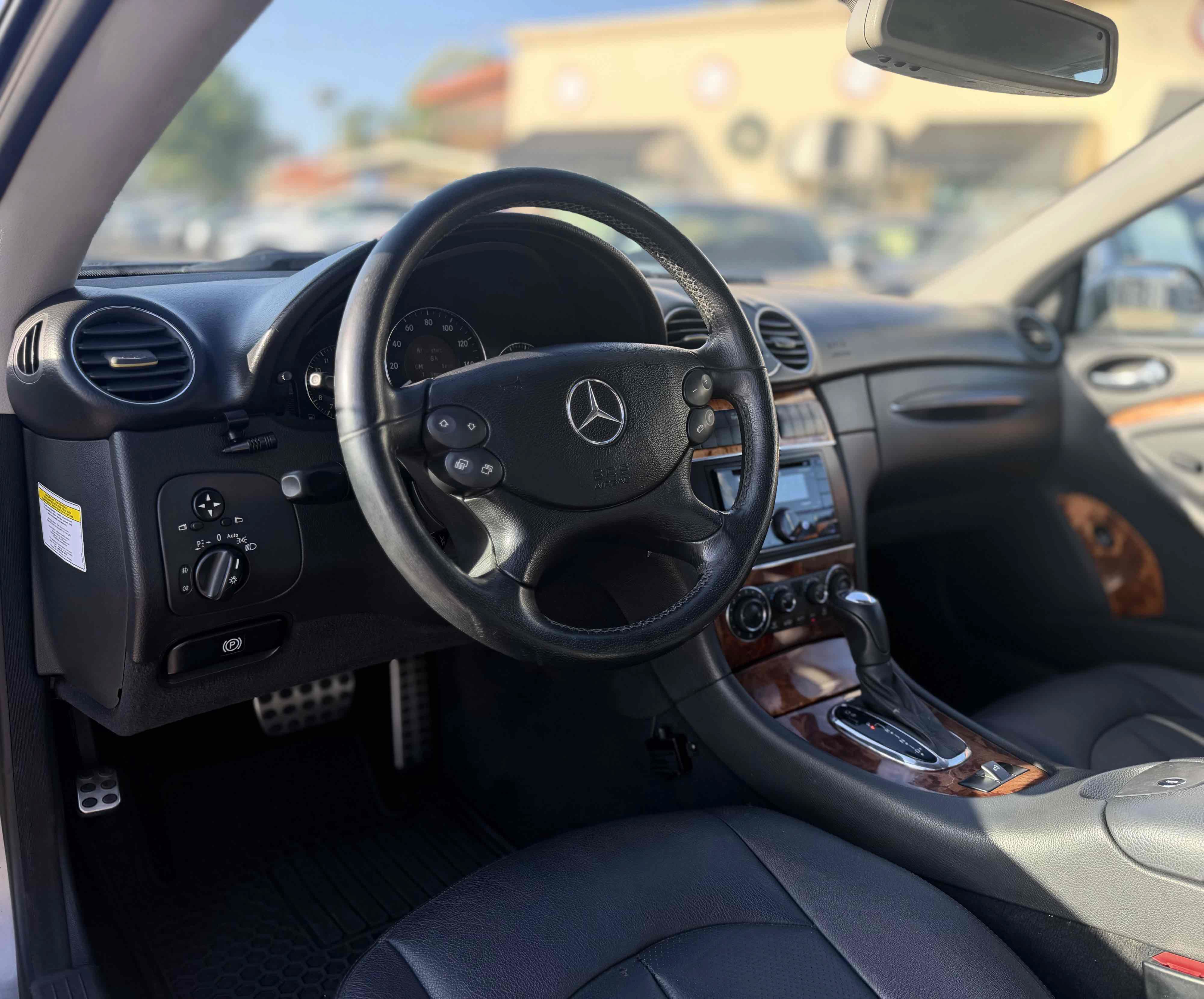 Used 2005 Mercedes-Benz CLK 320 Cabriolet image 20