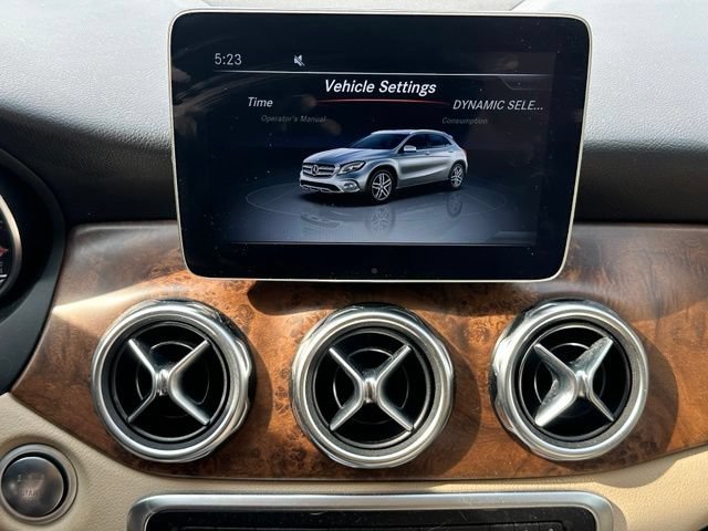 Used 2020 Mercedes-Benz GLA 250 4MATIC image 25
