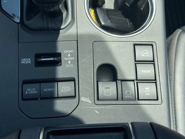Certified 2025 Toyota Highlander XLE AWD/4WD image 29