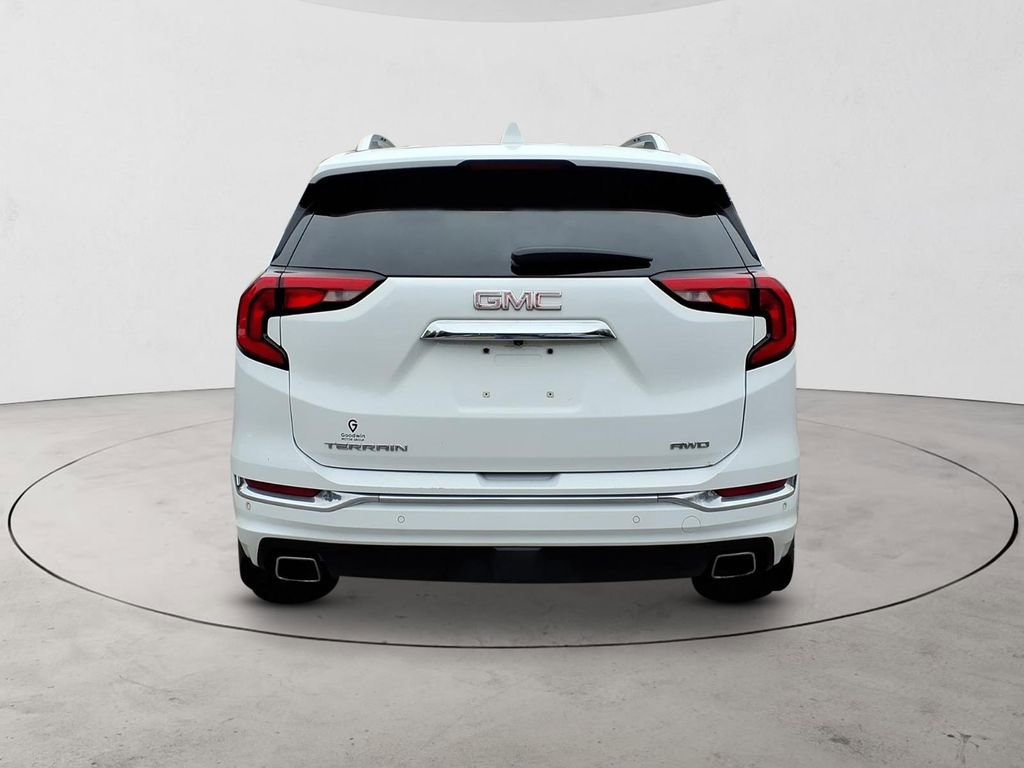 Used 2018 GMC Terrain Denali w/ LPO, 'HIT The Road' Package AWD/4WD image 6