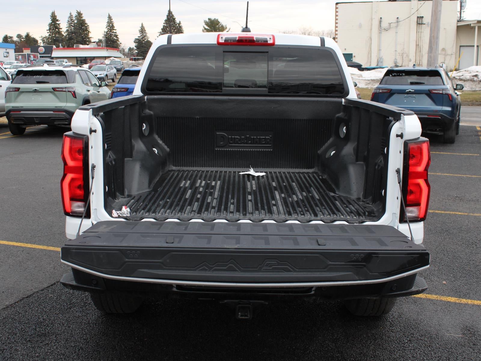 Used 2025 Chevrolet Colorado Z71 AWD/4WD image 7