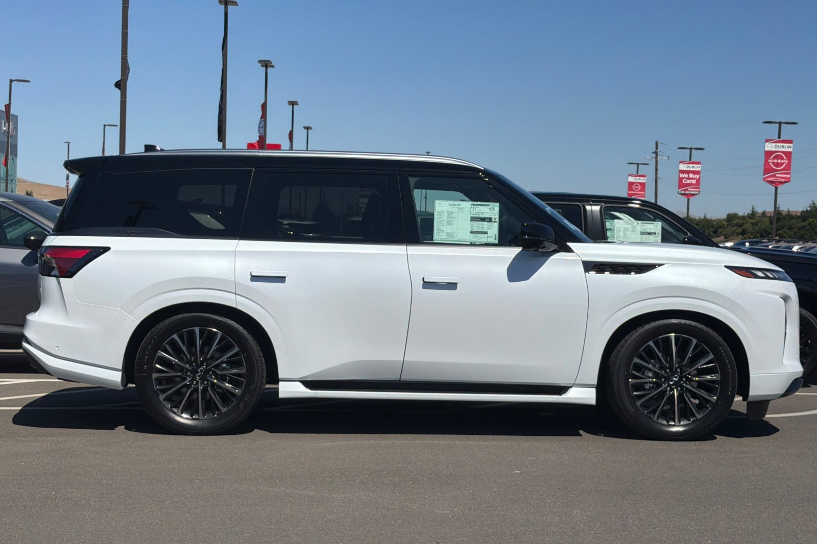 New 2027 INFINITI QX80 Autograph AWD/4WD image 3