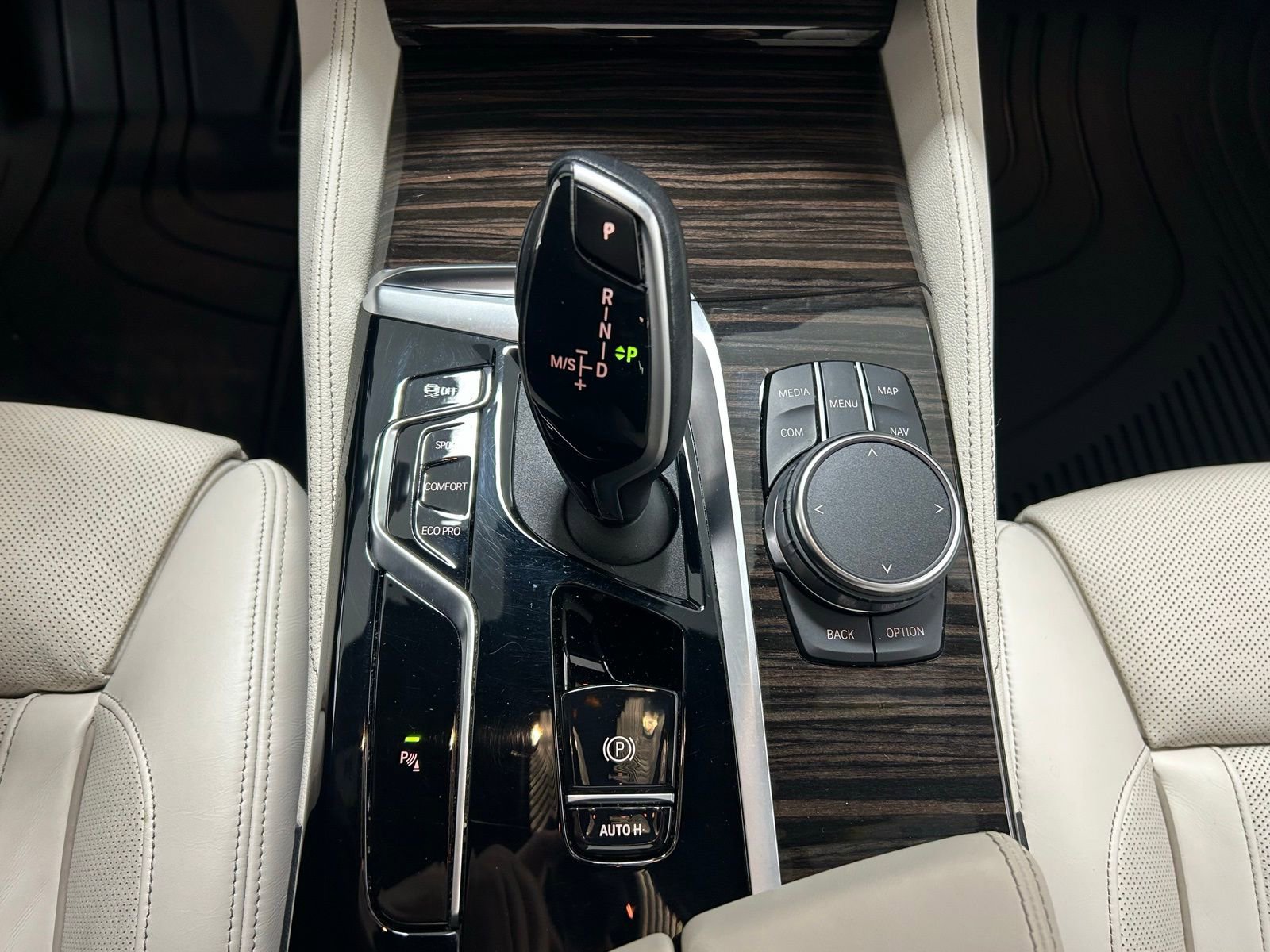 Used 2023 BMW 540i xDrive w/ M Sport Package image 23