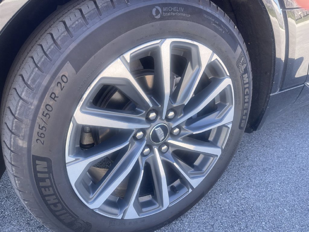 Certified 2024 Cadillac Lyriq Sport w/ LPO, Floor Liner Package AWD/4WD image 2