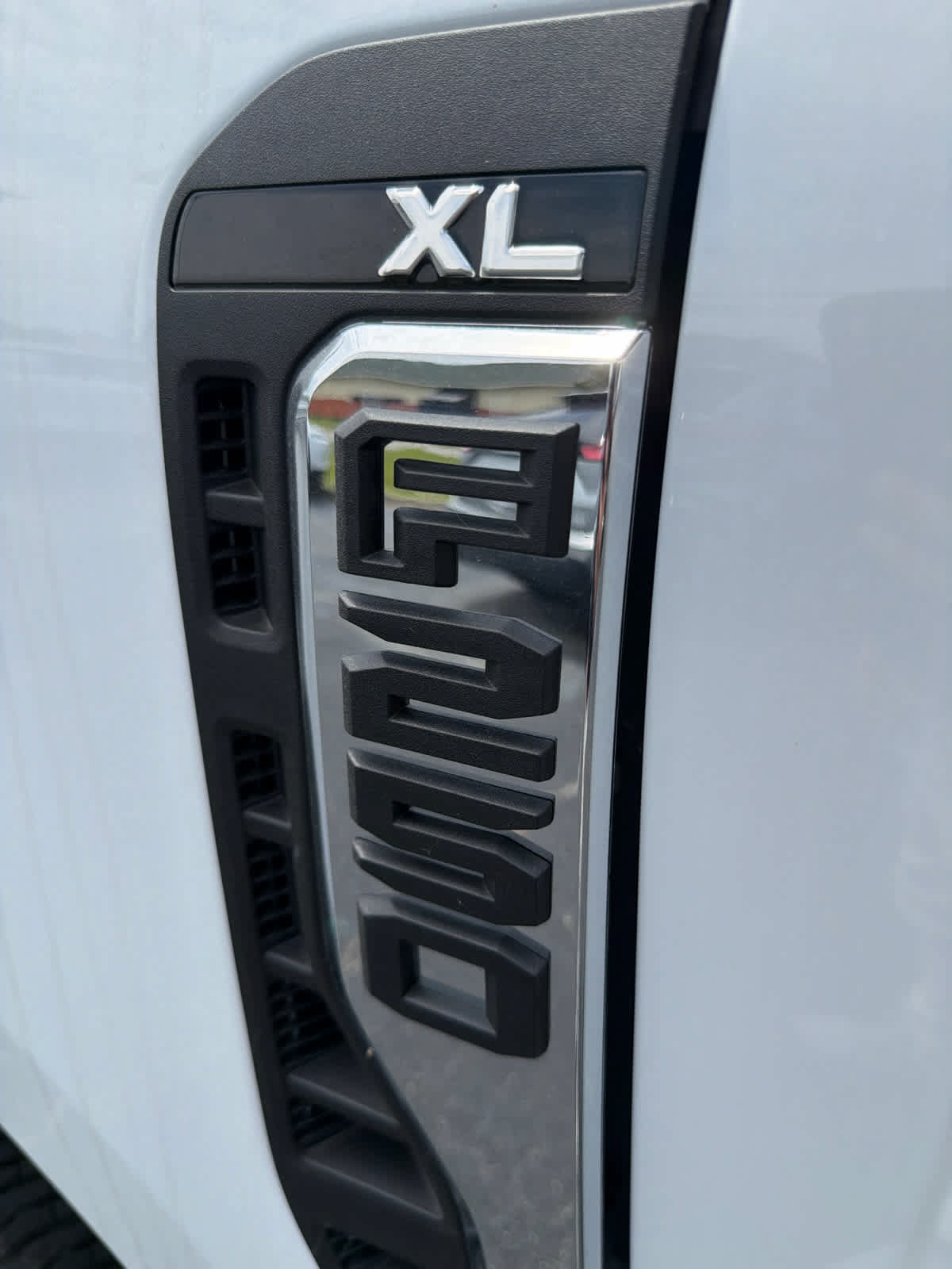 New 2025 Ford F250 XL w/ FX4 Off-Road Package AWD/4WD image 29
