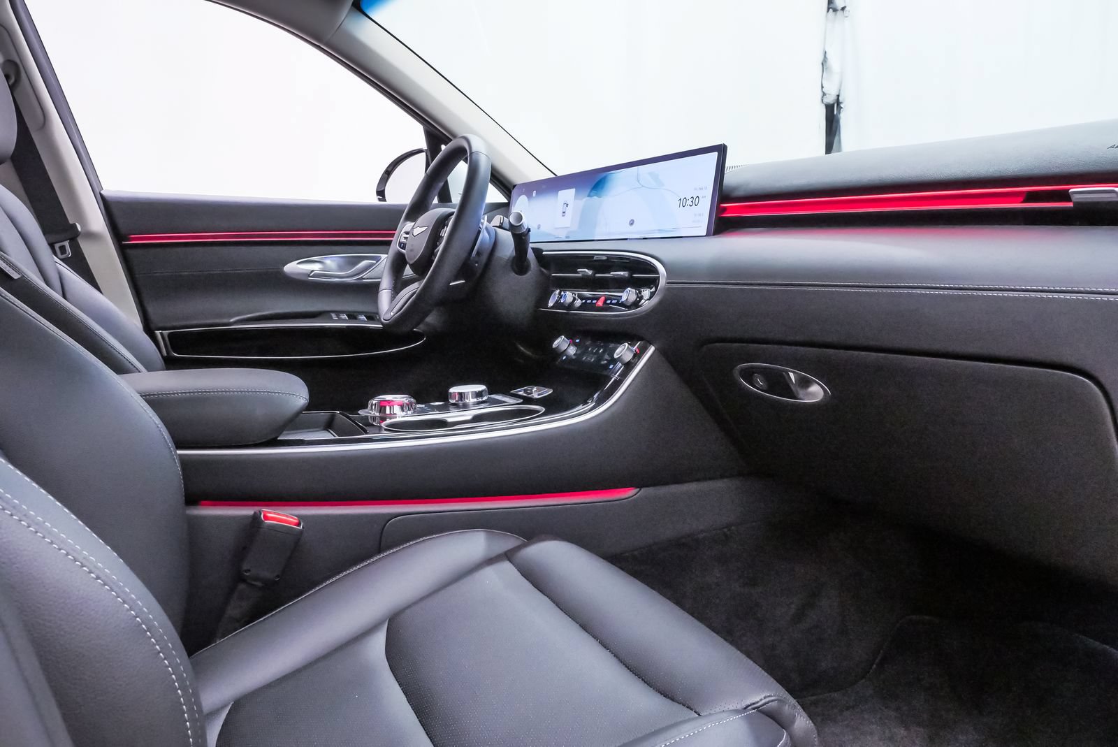 Certified 2026 Genesis GV70 2.5T AWD/4WD image 12