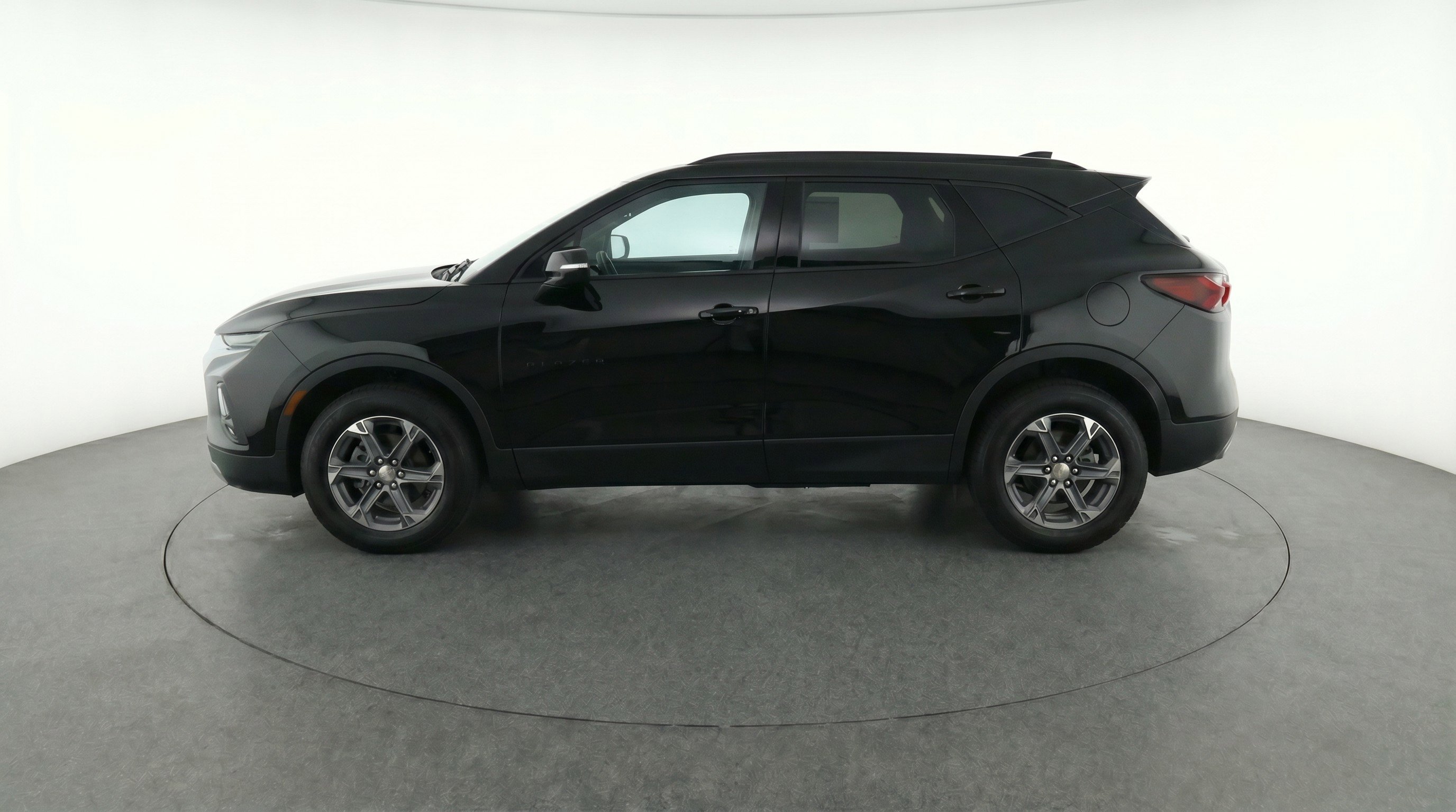 Used 2025 Chevrolet Blazer LT FWD image 5