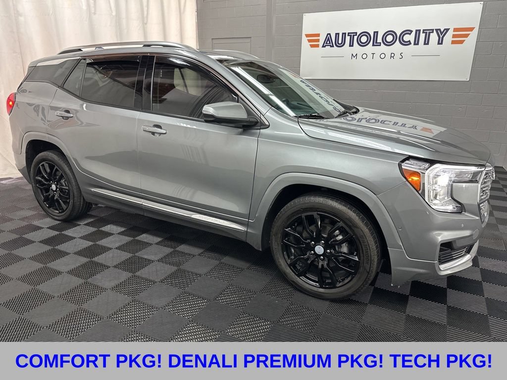 Used 2024 GMC Terrain Denali w/ Denali Premium Package