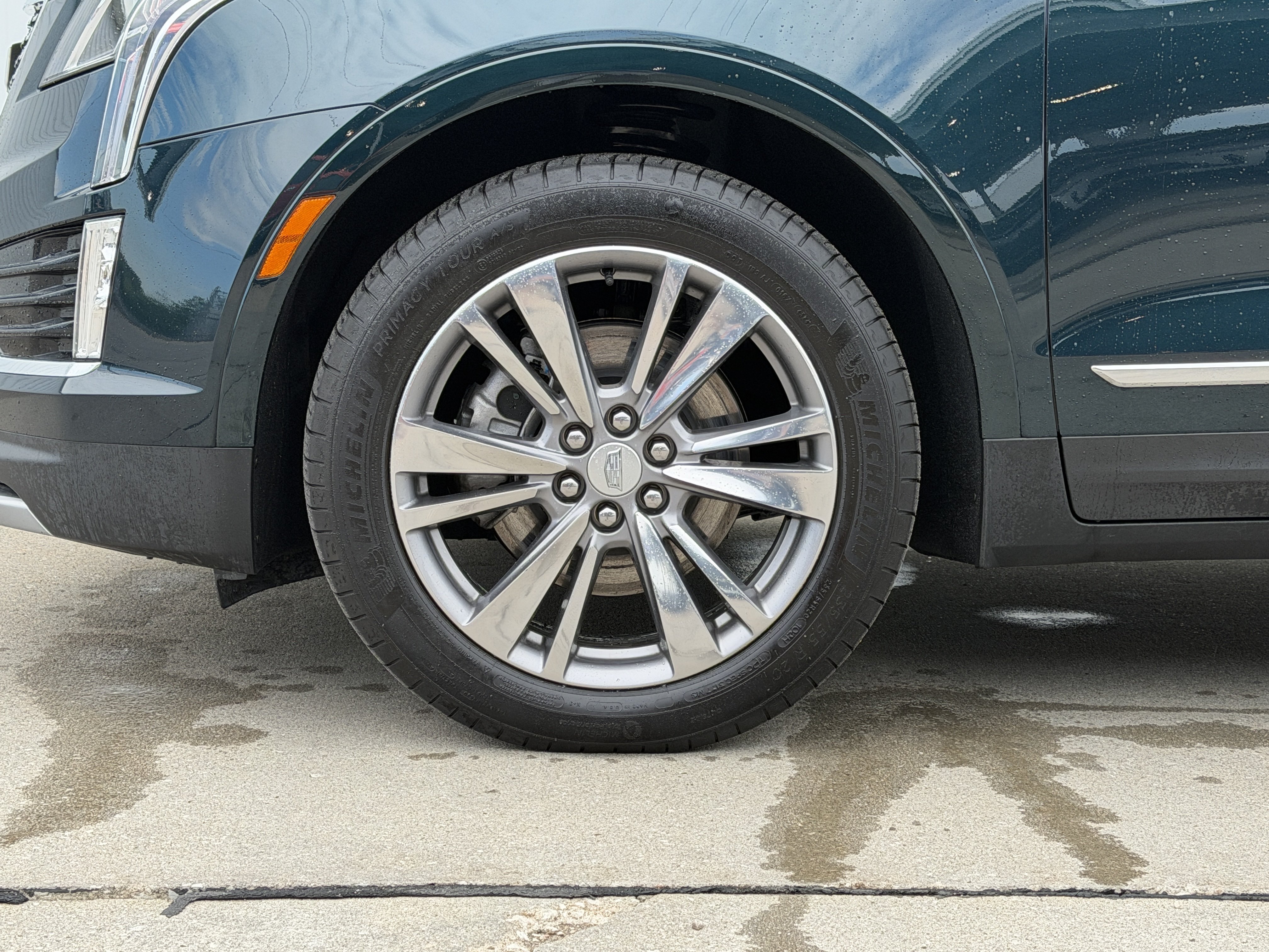 Certified 2025 Cadillac XT5 Premium Luxury AWD/4WD image 8