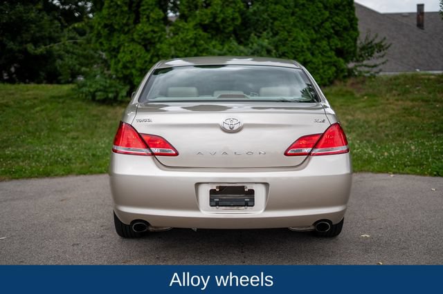 Used 2006 Toyota Avalon XL FWD image 6