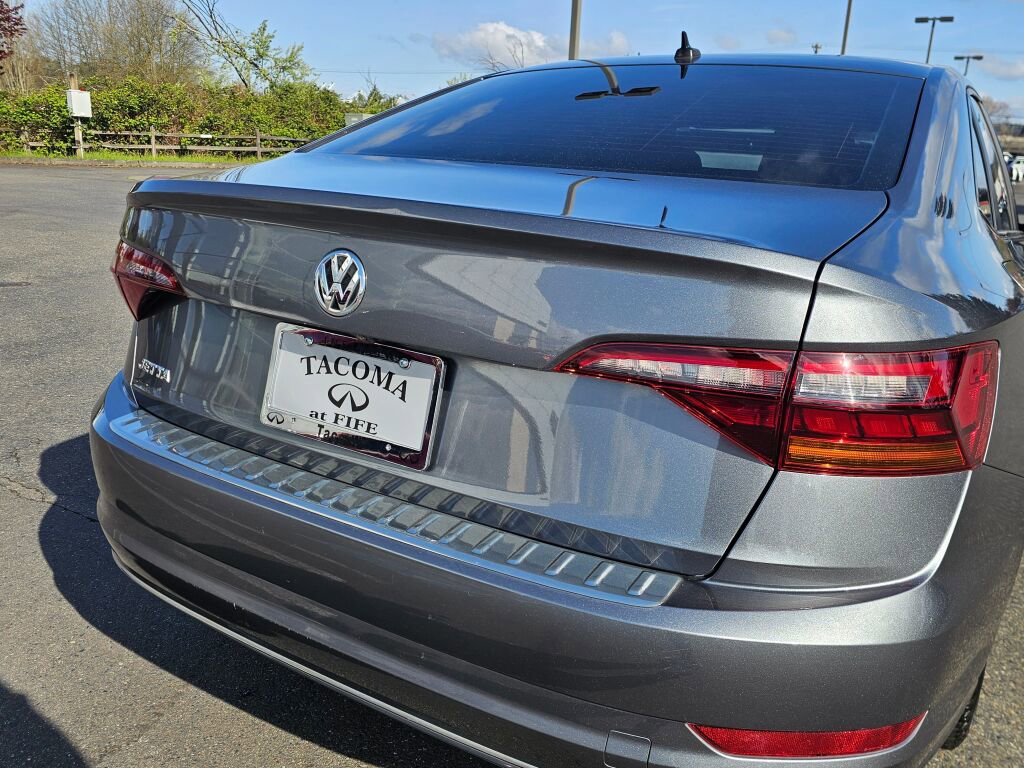 Used 2019 Volkswagen Jetta SE image 17
