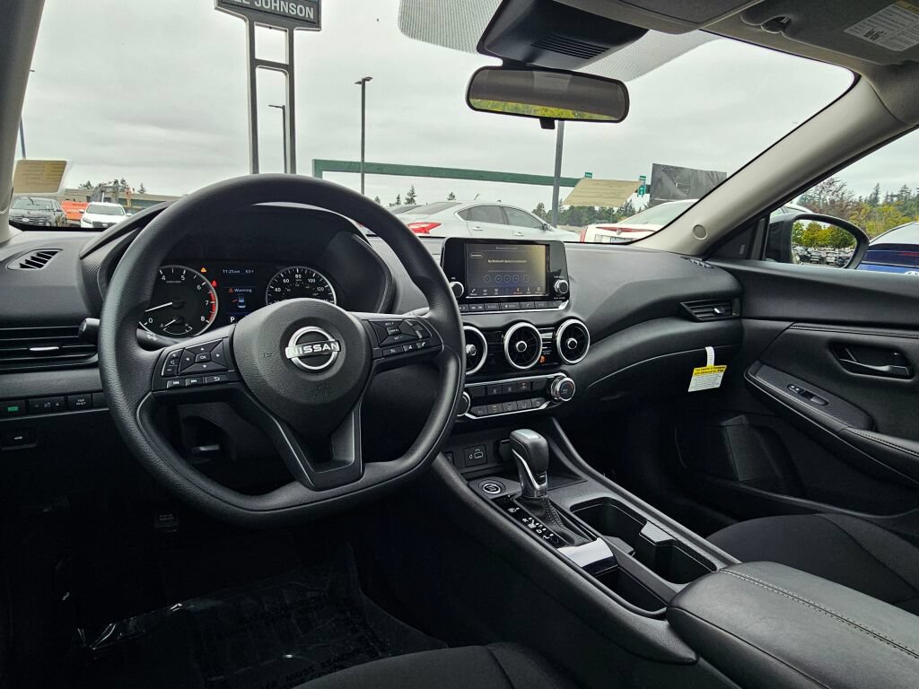 Used 2025 Nissan Sentra S FWD image 11