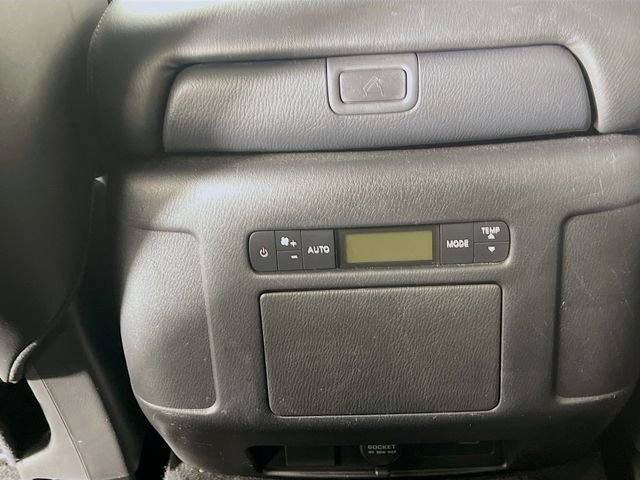 Used 2024 Nissan Armada SV image 25