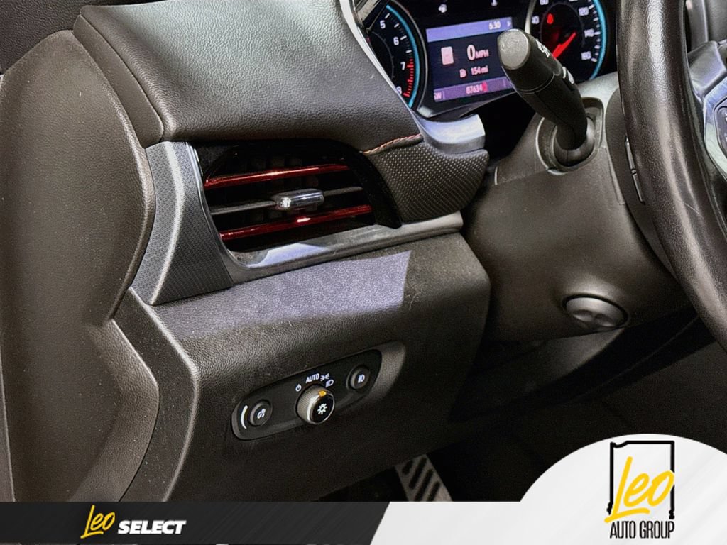 Used 2020 Chevrolet Traverse Premier w/ Redline Edition AWD/4WD image 13