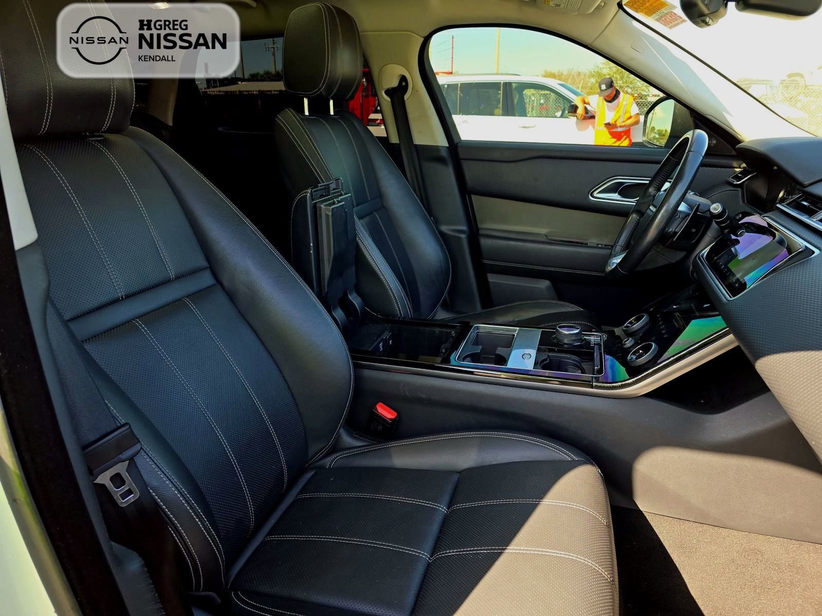 Used 2019 Land Rover Range Rover Velar S image 17