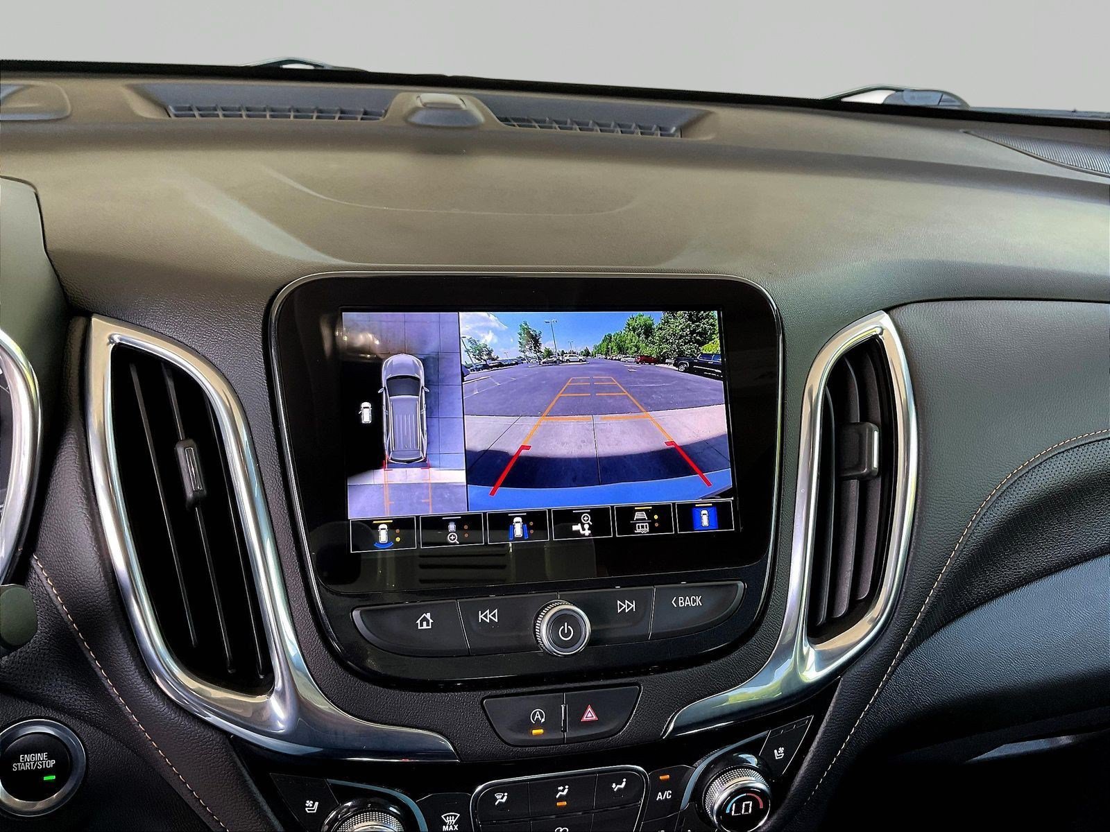 Used 2024 Chevrolet Equinox Premier AWD/4WD image 14