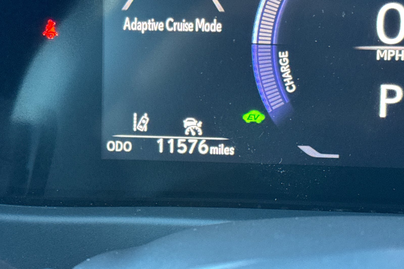 Used 2025 Lexus UX 300h FWD w/ Accessory Package (Z2) image 29