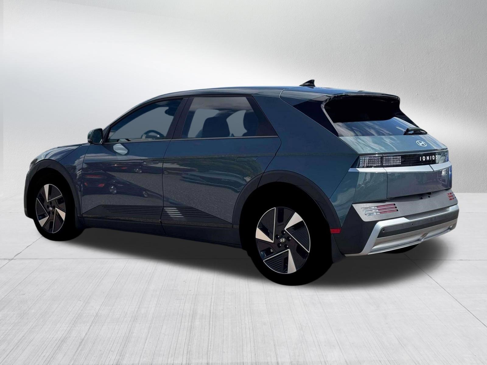 New 2026 Hyundai Ioniq 5 SEL image 4