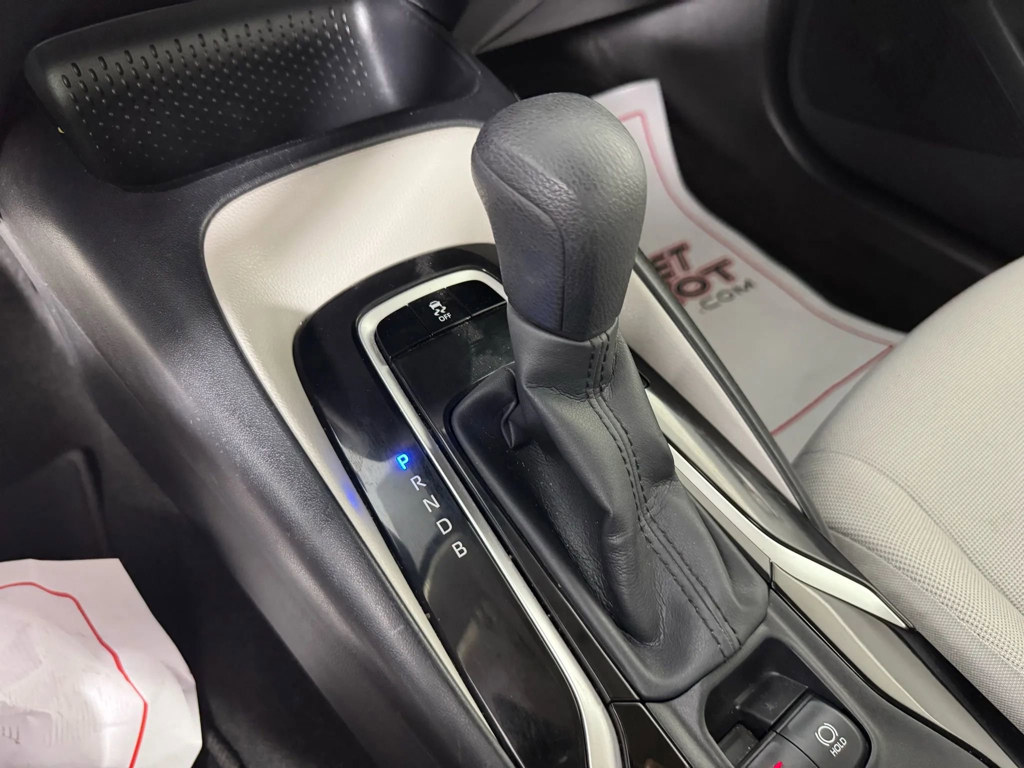 Used 2021 Toyota Corolla LE image 19